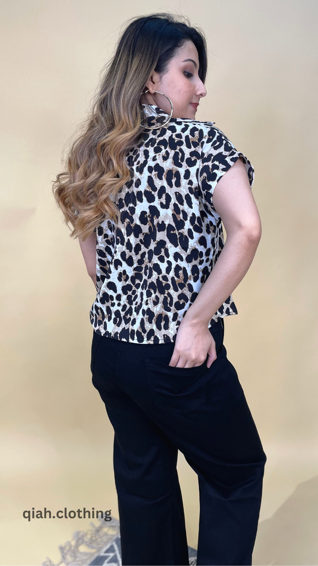 LEOPARD PRINT CROP SHIRT