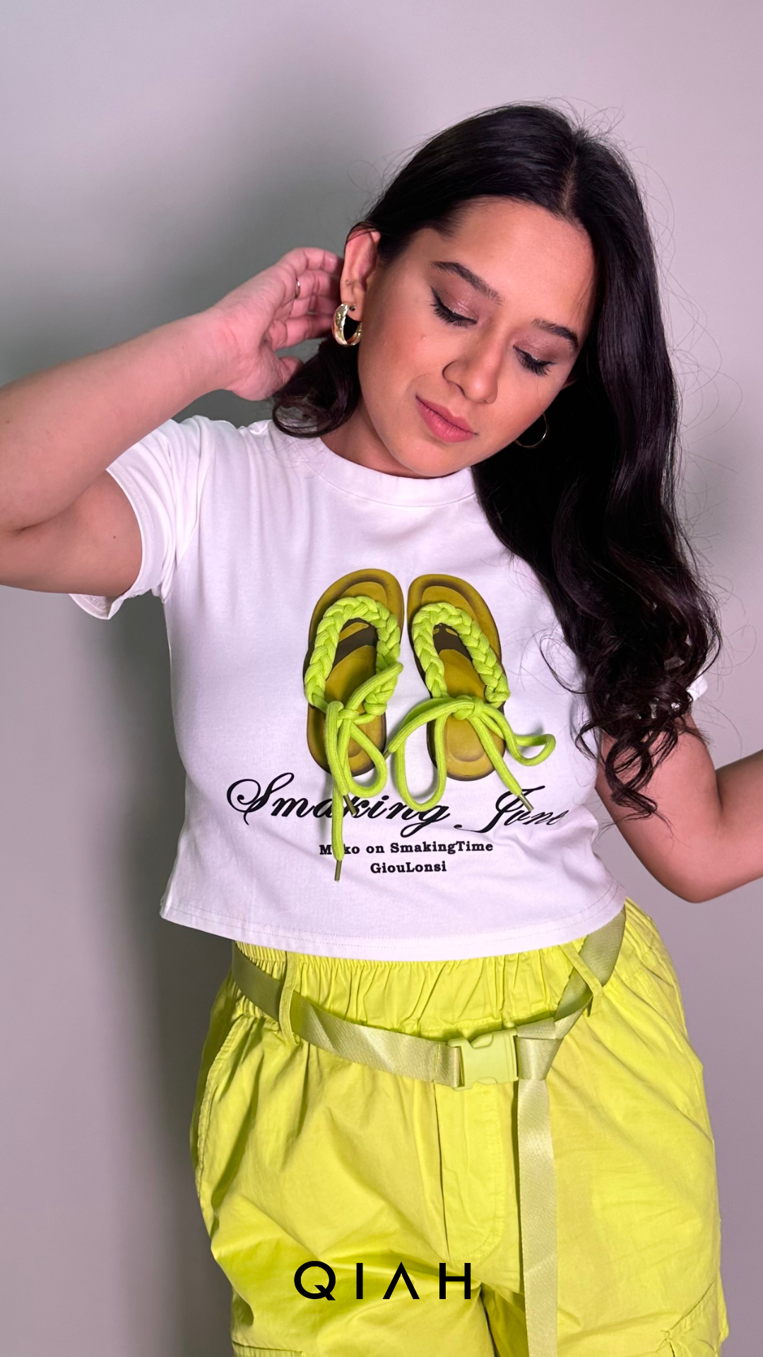 WHITE NEON FLIP FLOPS T-SHIRT