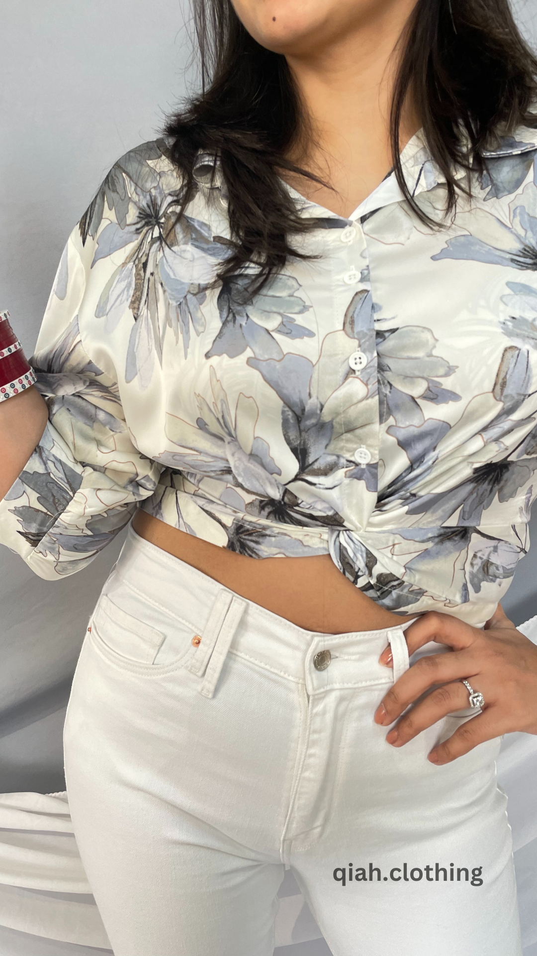 GREY FLORAL PRINT BUTTON DOWN CROP SHIRT