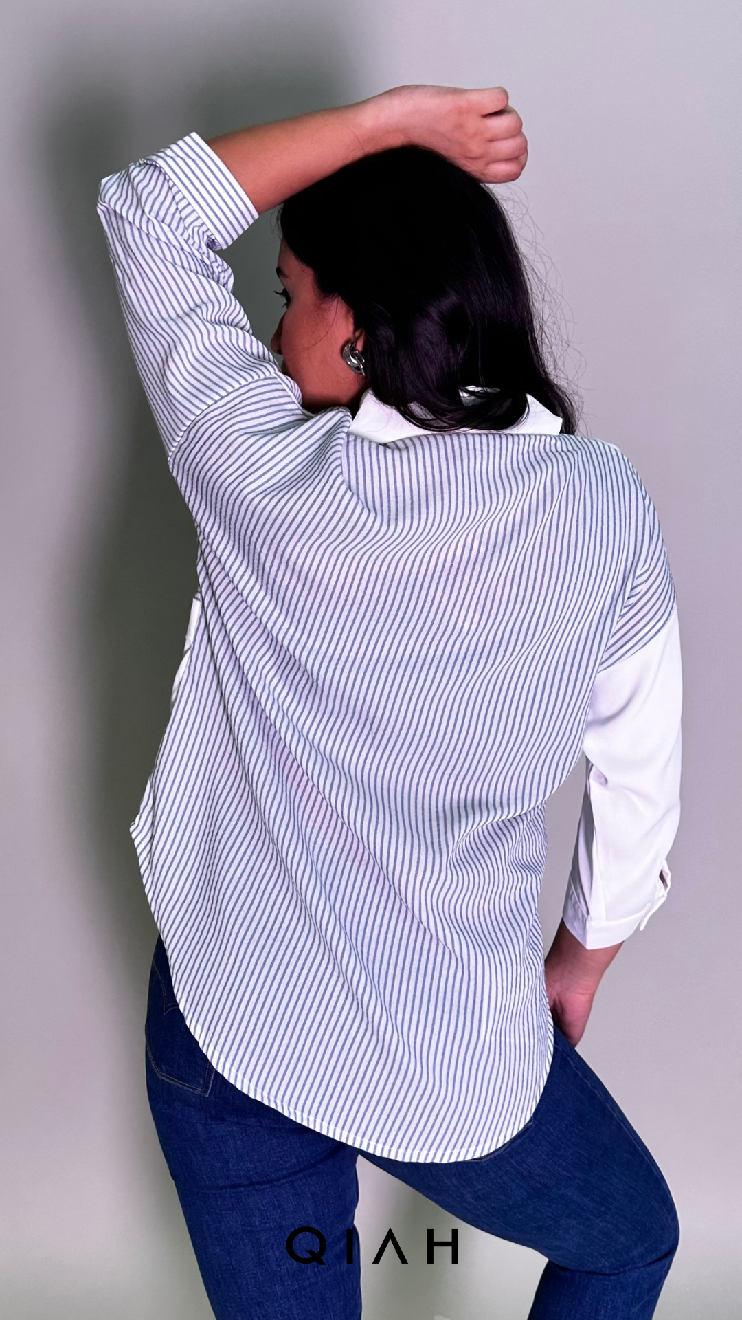 BLUE STRIPES COLLARED SHIRT IN WHITE