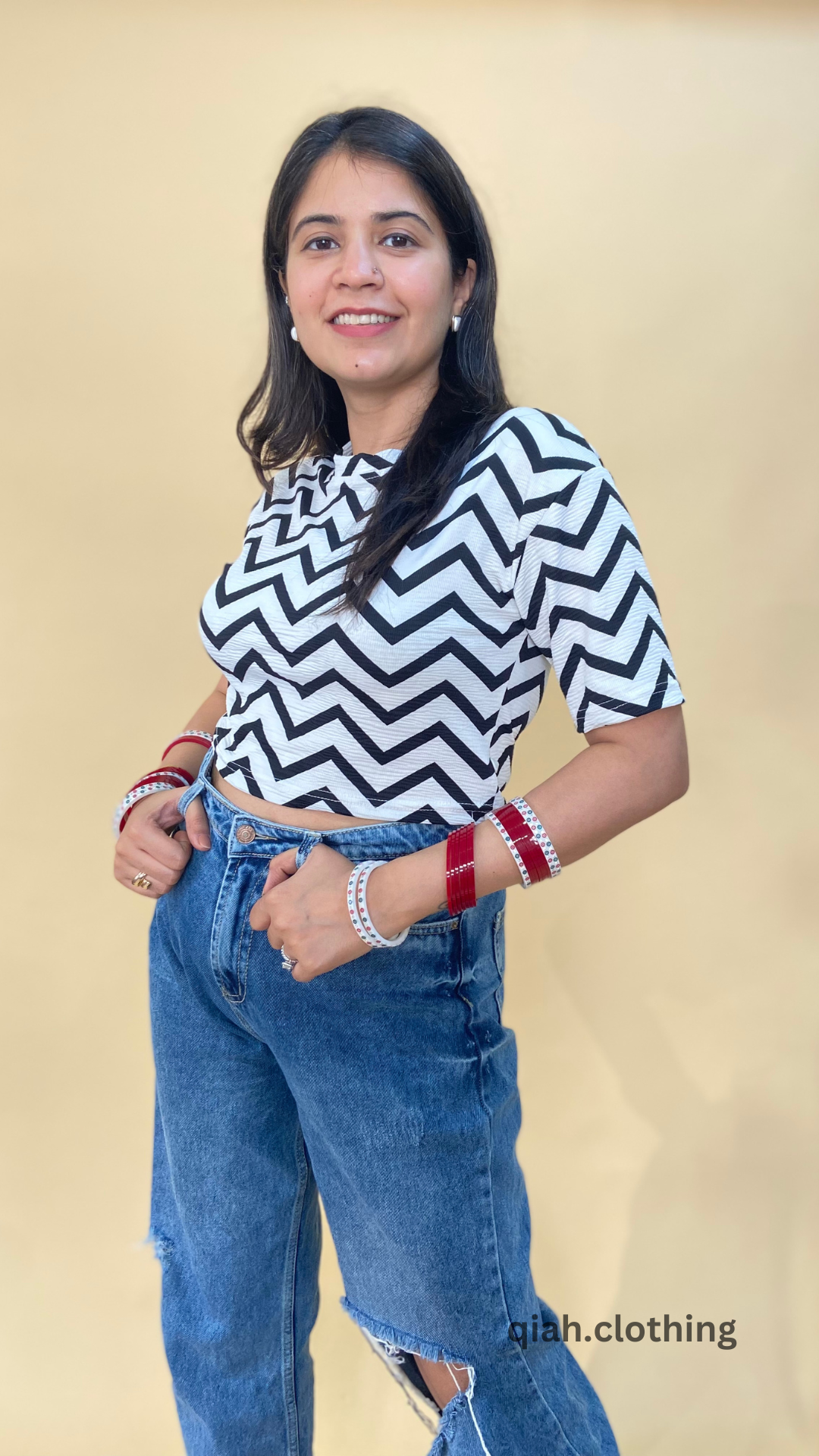 WHITE CHEVRON PRINT T-SHIRT