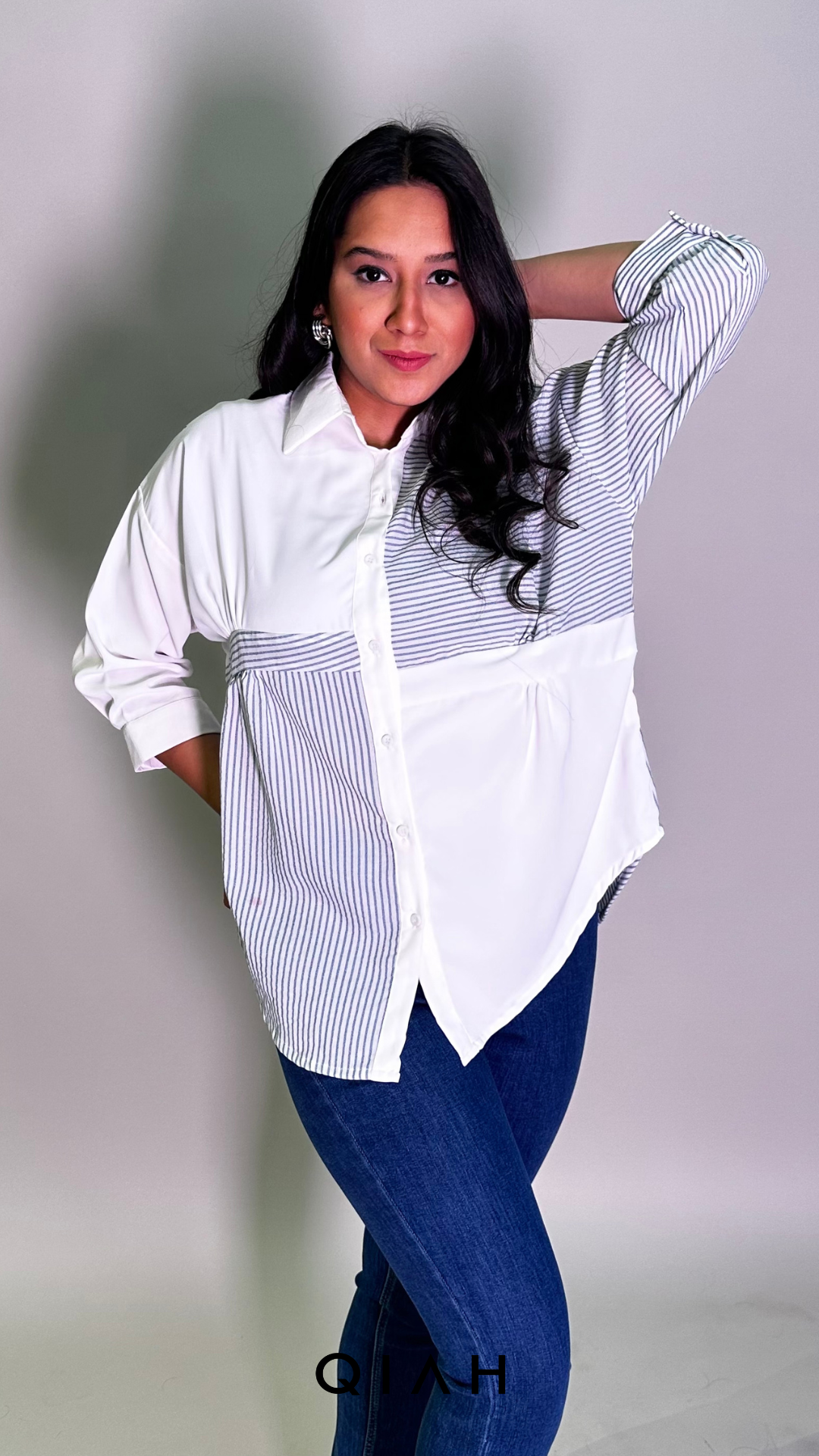 BLUE STRIPES COLLARED SHIRT IN WHITE