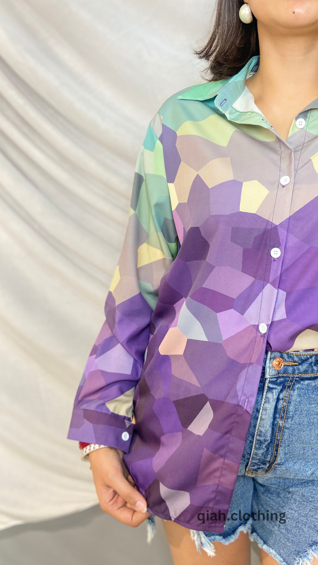 MULTI HUE GEOMETRICAL PRINT BUTTON DOWN SHIRT