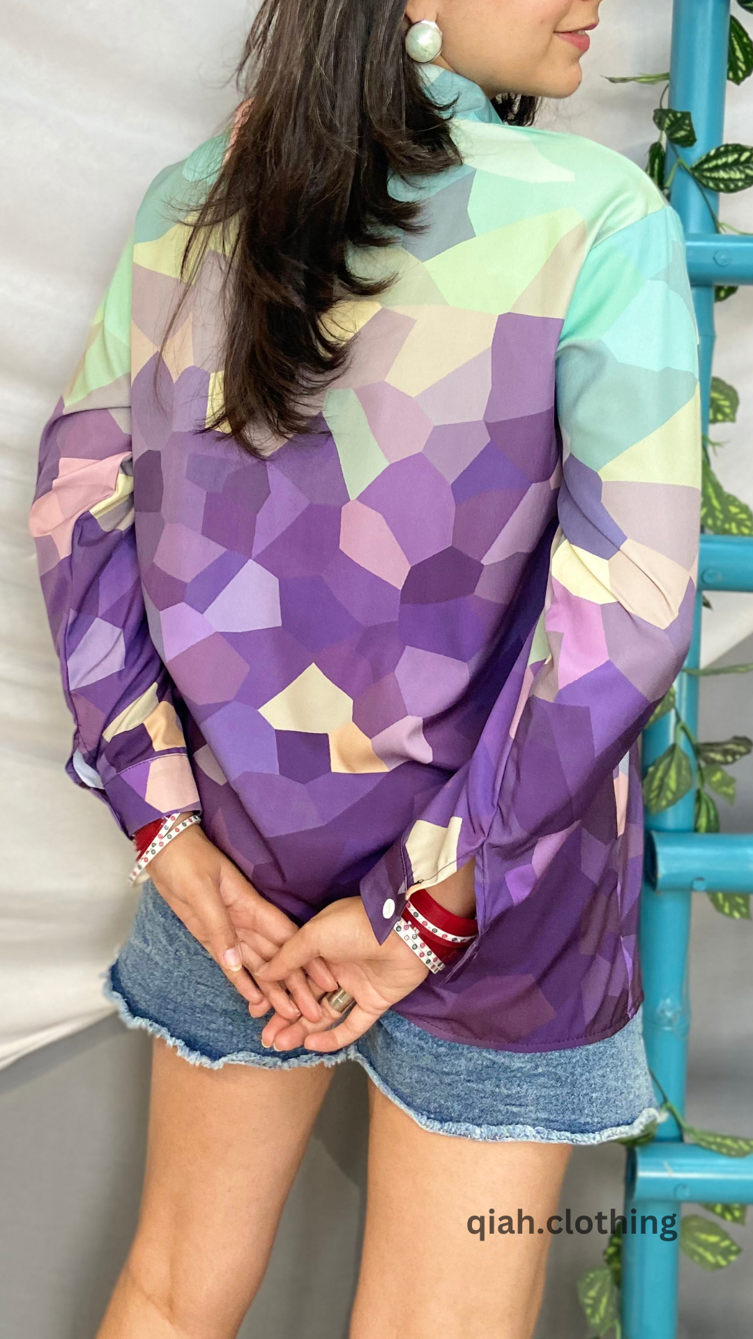 MULTI HUE GEOMETRICAL PRINT BUTTON DOWN SHIRT