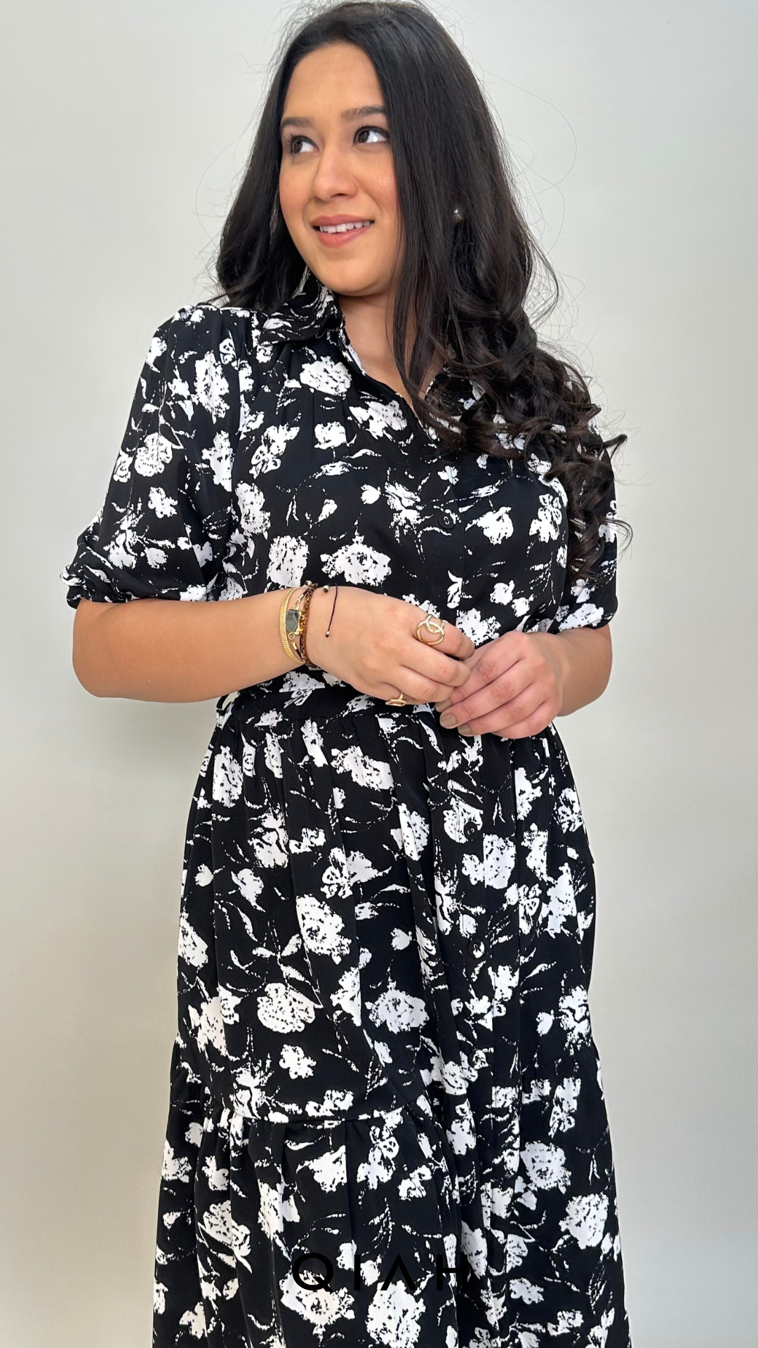 BLACK & WHITE FLORAL PRINT DRESS