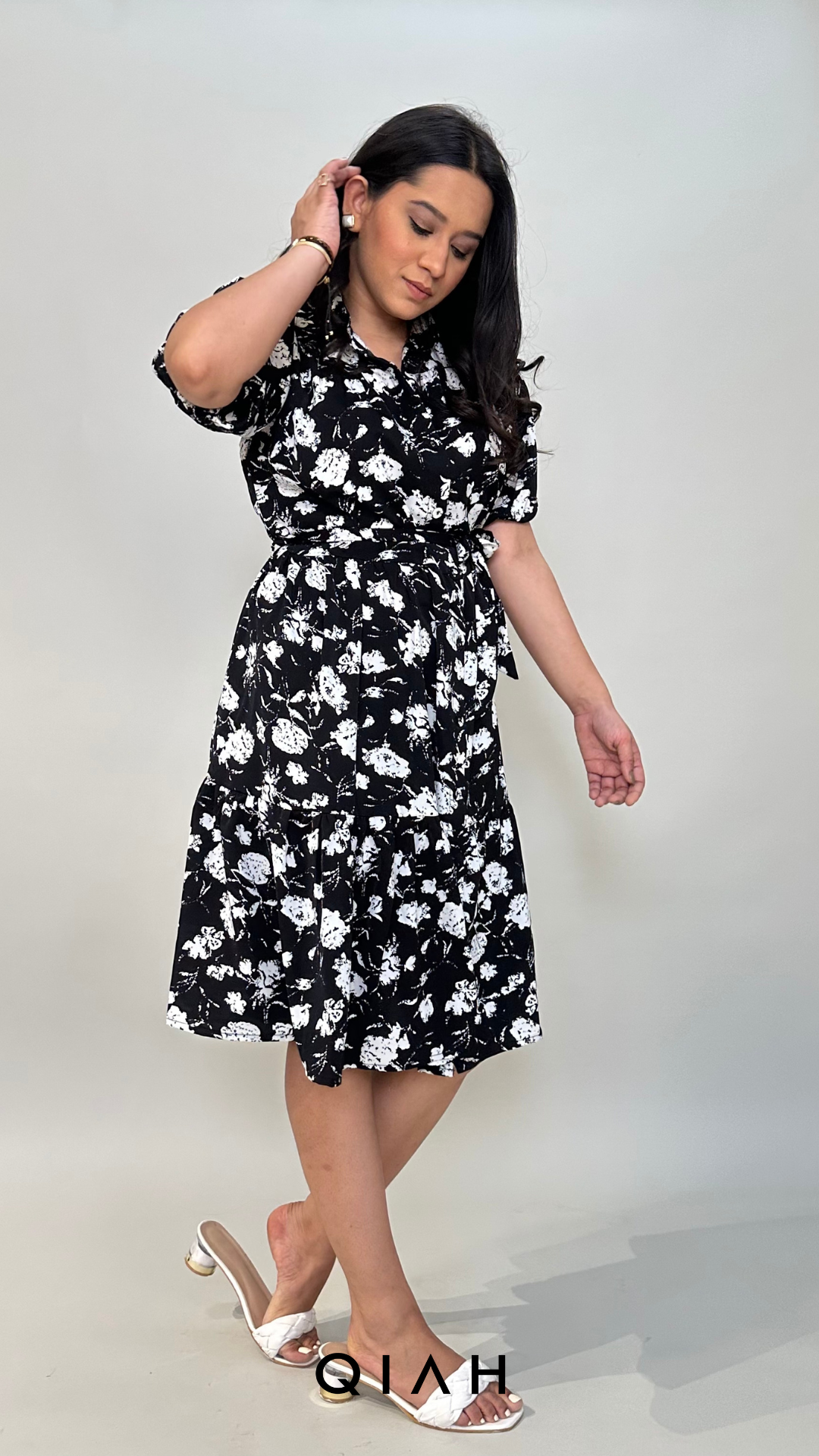 BLACK & WHITE FLORAL PRINT DRESS