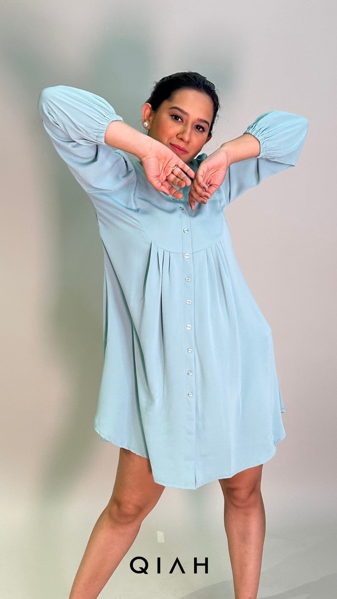 TURQUOISE FRONT PLEATED BUTTON DOWN DRESS