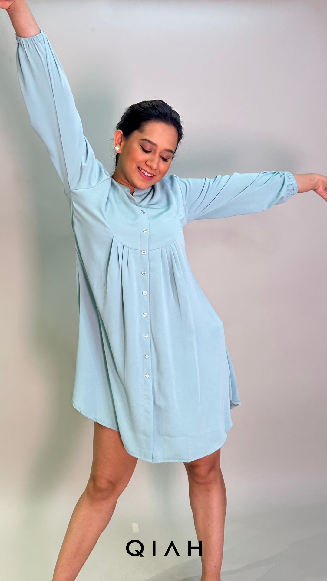 TURQUOISE FRONT PLEATED BUTTON DOWN DRESS